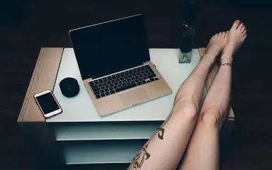 How-to-Sell-Feet-pics-and-make-money-online-scaled.png