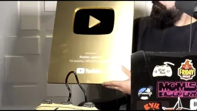 EuTRSVGWYAQXaZt.png