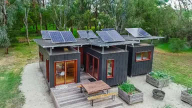 OFF-GRID-SHIPPING-CONTAINER-HOME-4_.jpg