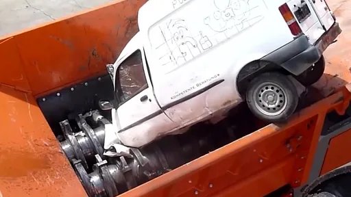 Industrial_Shredder_Swallows_Cars_Whole_1280x720_6409797948.png